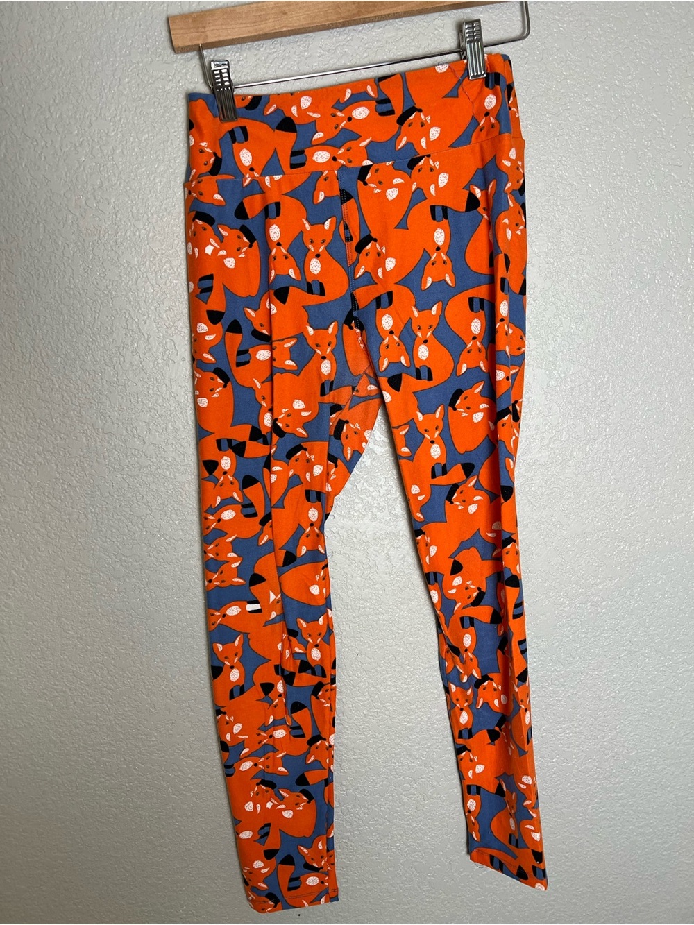 LuLaRoe Orange Fox Print Leggings